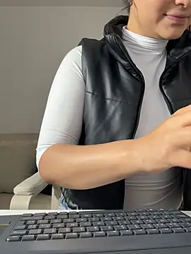 victoria   moon online show from 03.28.26