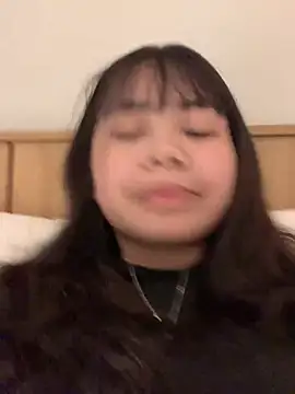 Snapshot of Mon_babyy chatting on 01.11.26 Mon babyy online show from 01.11.26