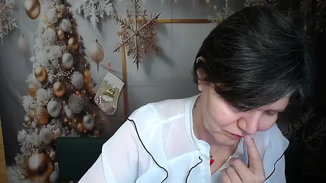 LunaDobra online show from 12.21.25