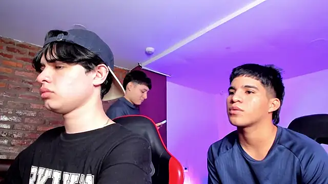 HotThreesoome online show from 03.04.26