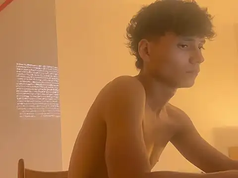 OnlyTyroone online show from 08.05.26