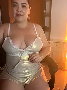 EmiHarrys online show from 12.16.25