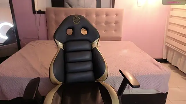 Sara valderrama  online show from 04.11.26