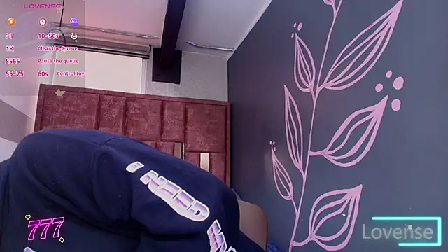 Snapshot of Kiara_Fox__ chatting on 06.01.26 Kiara Fox online show from 06.01.26