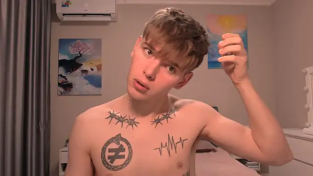 Snapshot of Fredd_Xanders chatting on 12.15.25 Fredd Xanders online show from 12.15.25