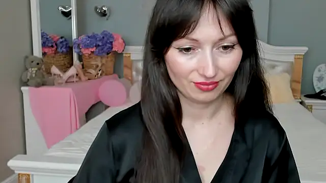 Snapshot of RosiAlina chatting on 04.18.26 RosiAlina online show from 04.18.26