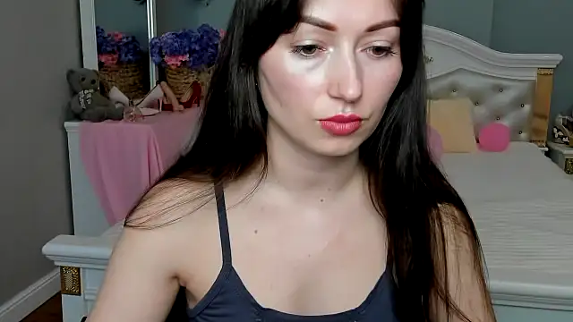 Snapshot of RosiAlina chatting on 04.22.26 RosiAlina online show from 04.22.26