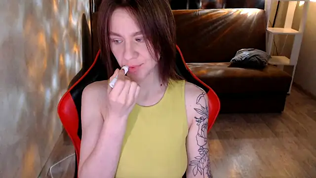 MiaBun1 online show from 12.17.25