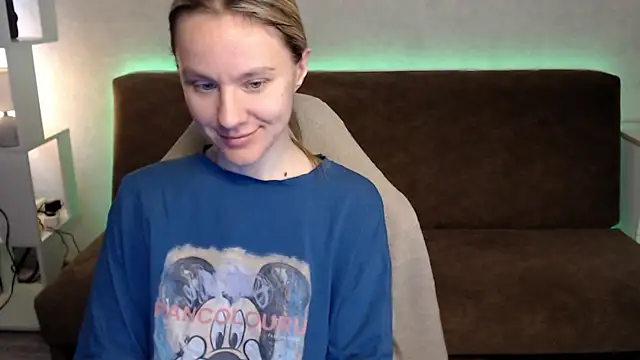 MiaBun1 online show from 05.12.26