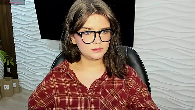 LanaTreades online show from 01.12.26