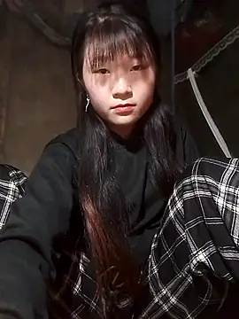 hinata-xx online show from 12.22.25