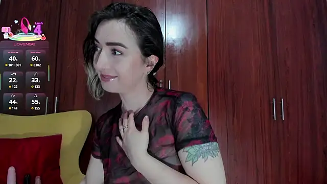 Snapshot of carly_grasso chatting on 02.28.26 carly grasso online show from 02.28.26