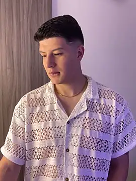 Goldenknight33 online show from 02.12.26