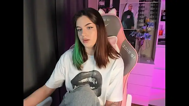 Snapshot of NikkieKitty chatting on 02.03.26 NikkieKitty online show from 02.03.26