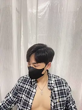 kimze7 online show from 12.15.25