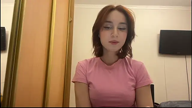 Snapshot of StacieLaudadio chatting on 12.22.25 StacieLaudadio online show from 12.22.25