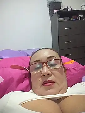 Nini Love  online show from 03.10.26