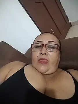 Nini Love  online show from 04.10.26