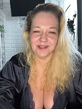 JenniferCarmen online show from 04.01.26