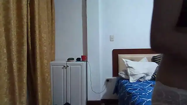 Hot Contrasts online show from 03.14.26