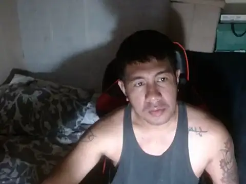 Snapshot of kheljordan23 chatting on 03.01.26 kheljordan23 online show from 03.01.26