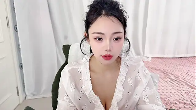 Snapshot of yuanbao8888 chatting on 04.18.26 yuanbao8888 online show from 04.18.26