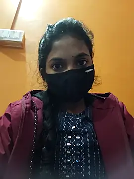 Snapshot of vivi_sexe chatting on 12.17.25 vivi sexe online show from 12.17.25