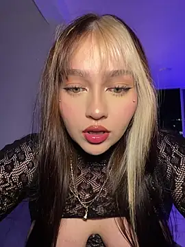 Daniela ruizz online show from 06.28.26
