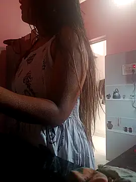 Snapshot of nehakapoor89 chatting on 12.17.25 nehakapoor89 online show from 12.17.25