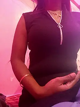 Snapshot of nehakapoor89 chatting on 12.19.25 nehakapoor89 online show from 12.19.25