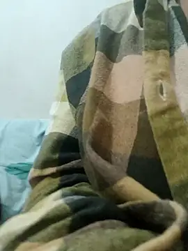 Snapshot of nehakapoor89 chatting on 12.20.25 nehakapoor89 online show from 12.20.25