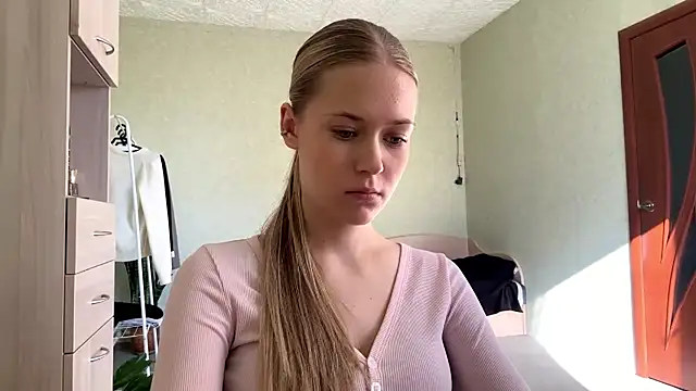 ZaidaSchwarten online show from 04.18.26