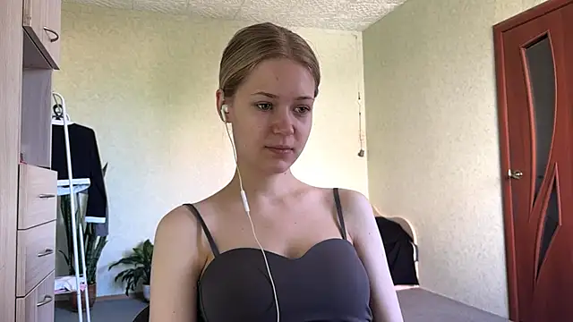ZaidaSchwarten online show from 05.24.26