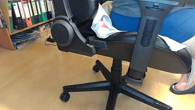 oldmann08 online show from 02.12.26