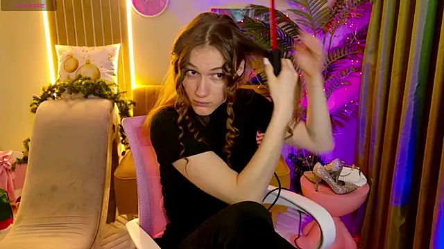 Snapshot of CarolainGilbert chatting on 01.09.26 CarolainGilbert online show from 01.09.26