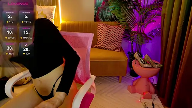 Snapshot of CarolainGilbert chatting on 01.15.26 CarolainGilbert online show from 01.15.26