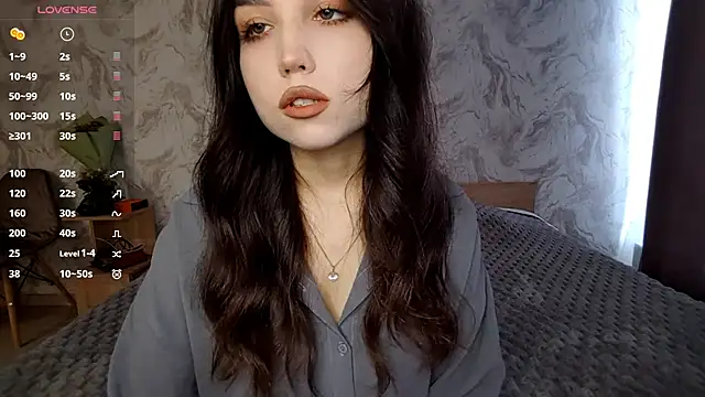 Snapshot of Qwami_Amie chatting on 04.17.26 Qwami Amie online show from 04.17.26