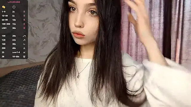 Snapshot of Qwami_Amie chatting on 04.24.26 Qwami Amie online show from 04.24.26