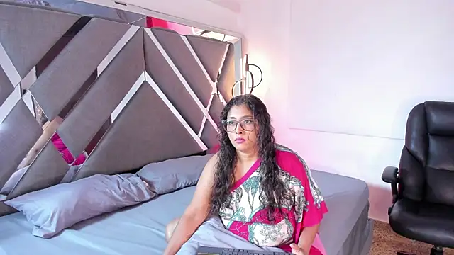 Siryenay  online show from 12.18.25