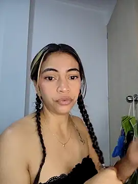 Evangeline Bonnet online show from 03.28.26