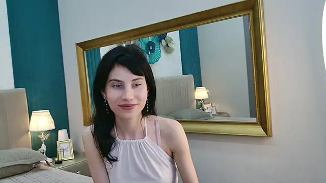 Snapshot of Dedra_Dixon chatting on 04.17.26 Dedra Dixon online show from 04.17.26