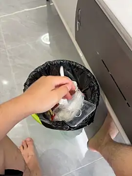 Snapshot of qwe522522 chatting on 04.12.26 qwe522522 online show from 04.12.26