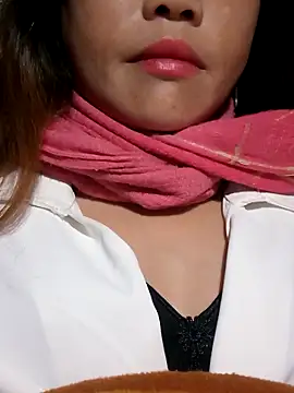 Snapshot of yana-zz chatting on 12.22.25 yana-zz online show from 12.22.25