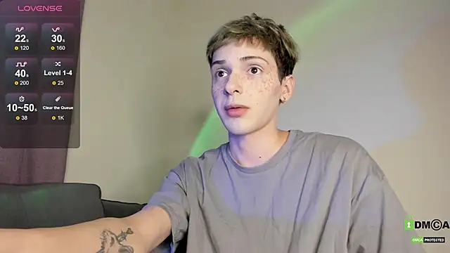 Snapshot of colestorm_ chatting on 12.15.25 colestorm online show from 12.15.25