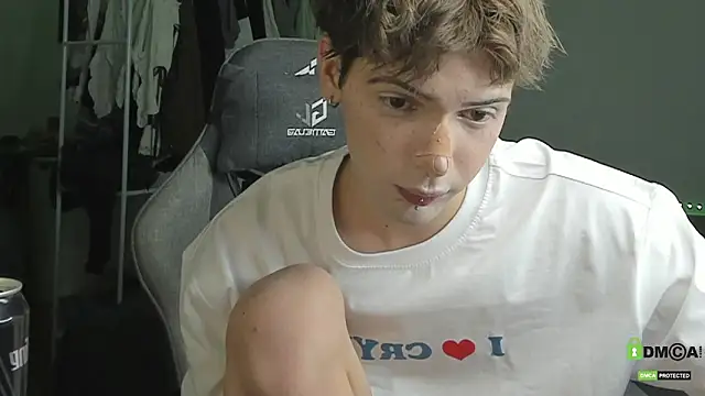 Snapshot of colestorm_ chatting on 02.09.26 colestorm online show from 02.09.26