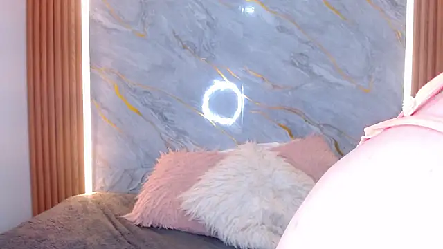 rebecagoldene online show from 03.30.26