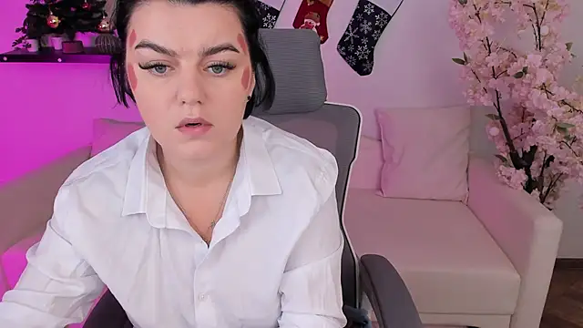 Sofia Fisher online show from 01.12.26