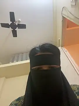 Snapshot of sara___fun chatting on 01.12.26 sara fun online show from 01.12.26