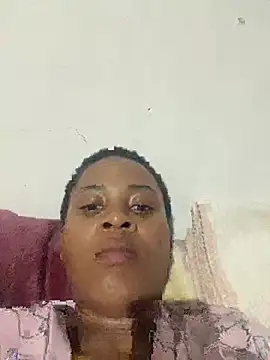 Snapshot of BellaSean chatting on 04.03.26 BellaSean online show from 04.03.26
