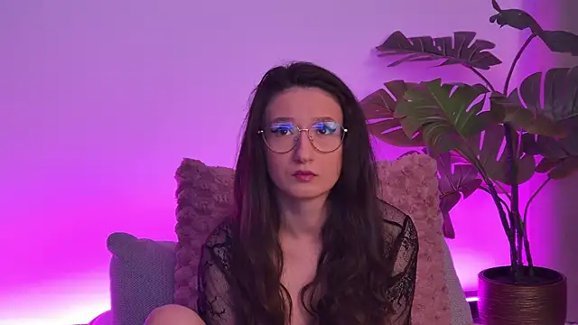 TheaMalekoo online show from 04.09.26